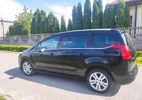 Peugeot 5008 cena 28900 przebieg: 234000, rok produkcji 2012 z Poznań małe 379